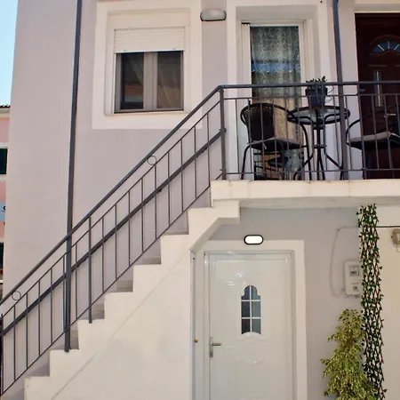 Apartament Fanis House Neochorakion